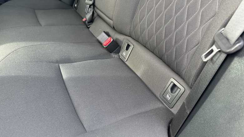 Toyota Corolla 1.8 VVT-i Hybrid Design 4dr CVT Hybrid Saloon